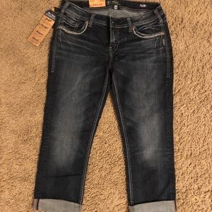 NWT! Silver brand Aiko mid capri